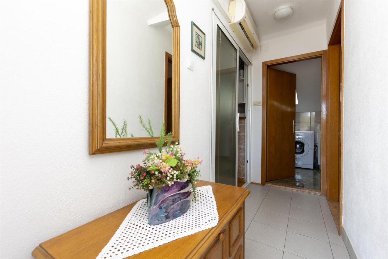 Apartment Ivanka Omiš Kültér fotó